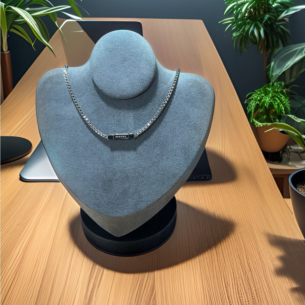 Mens Diesel Pendant Chain - Picture 3 of 3